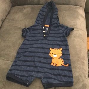 Shorts onesie